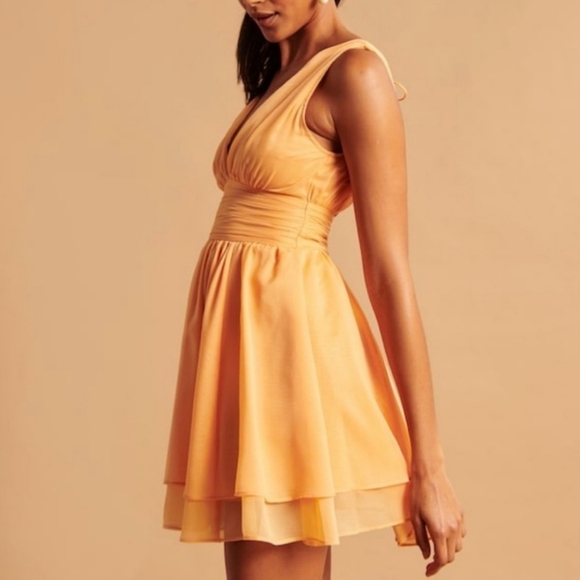 Abercrombie & Fitch Flirty Drama Mini Dress - Picture 2 of 6